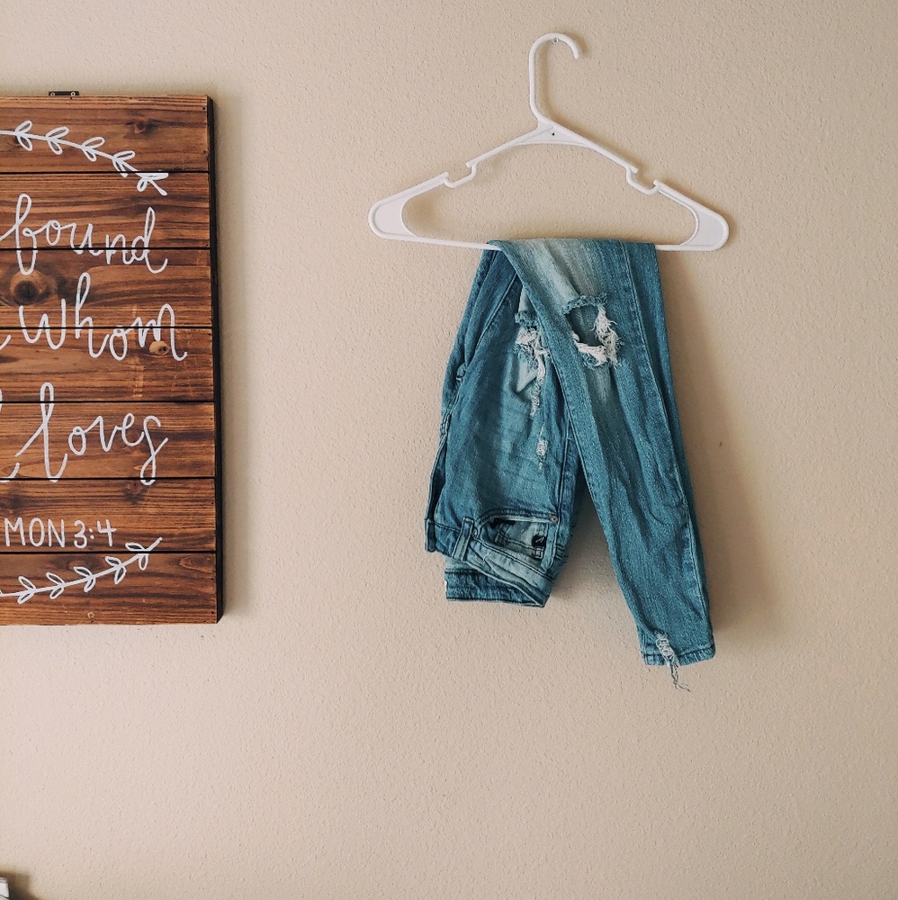 Vici Dolls Distressed Skinny Jeans